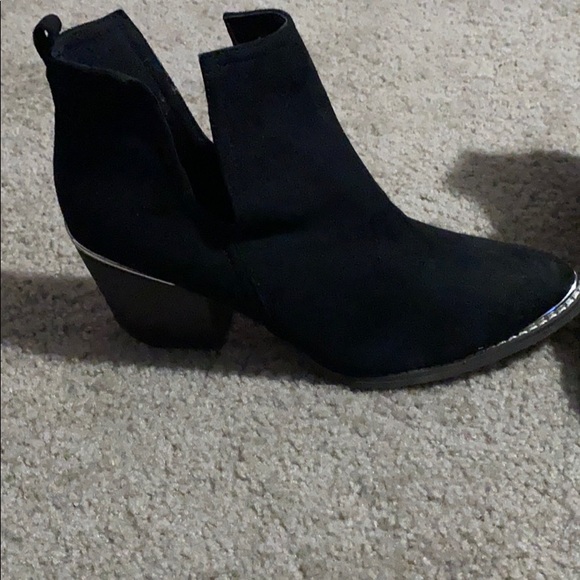 Ankle boots - Picture 2 of 2
